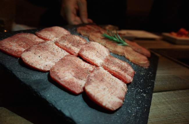 Foreigner's Guide to Yakiniku: How to Cook Wagyu Beef
